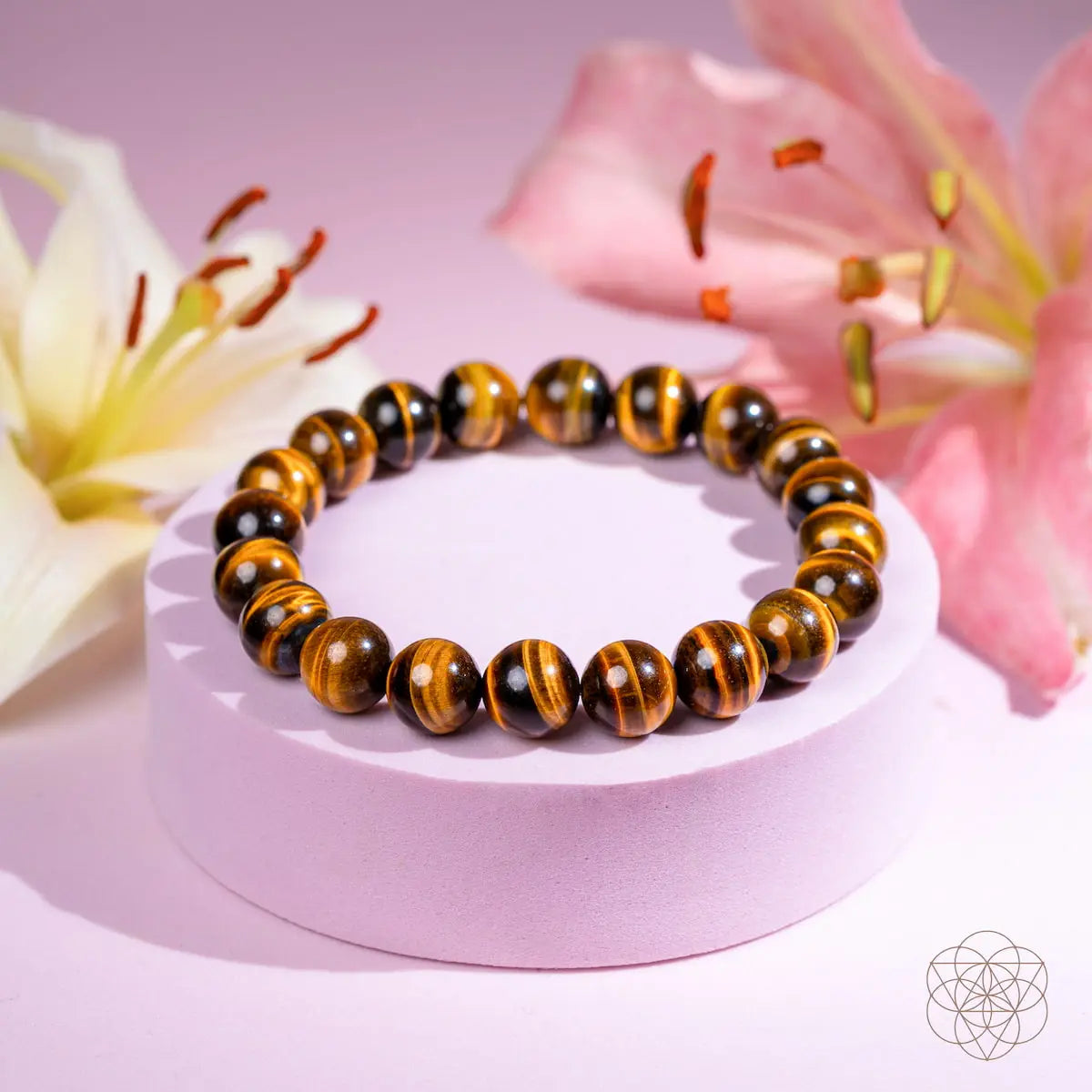 Conscious Items 7A grade Tiger’s Eye bracelet featuring polished, round tiger’s eye beads on a stretch cord.